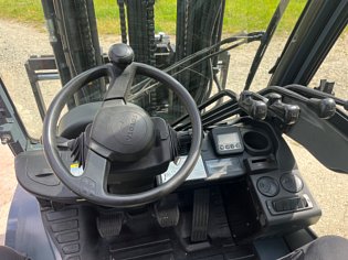 Čelní spalovací vysokozdvižný vozík LPG