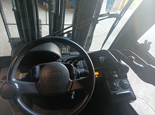 Vysokozdvižný vozík Toyota