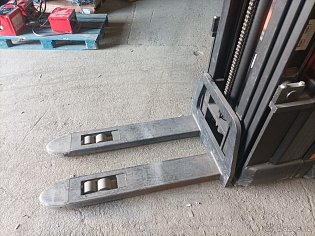 Ručně vedený elektrický vozík Toyota