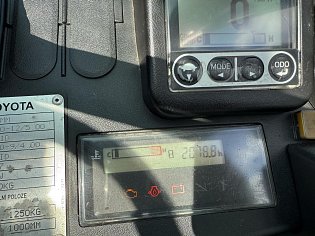 Vysokozdvižný vozík TOYOTA E911