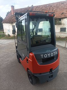 Vysokozdvižný vozík Toyota Tonero 15