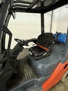 Vysokozdvižný vozík Toyota, 02-8FGF25, LPG