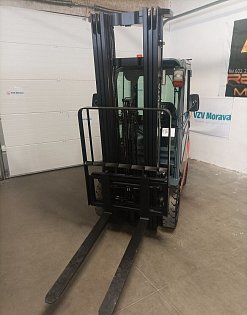 Vysokozdvižný vozík Toyota, 02-8FDF15