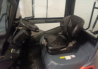 Vysokozdvižný vozík Toyota, 02-8FDF15