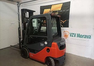 Vysokozdvižný vozík Toyota, 02-8FDF15